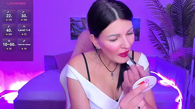 O1d Lady online show from 10.03.25