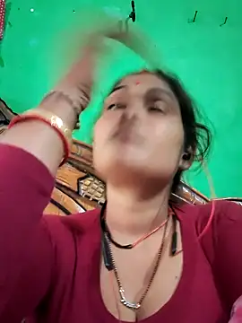 Snapshot of Kavya_hot chatting on 10.28.25 Kavya hot online show from 10.28.25