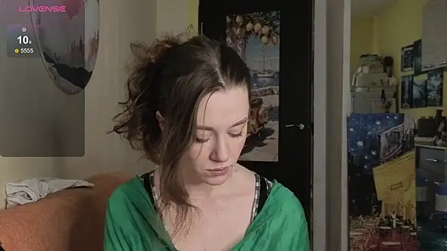 SkyHelen online show from 04.10.26