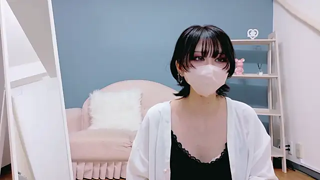 Snapshot of Mio-Mio_o_o chatting on 10.17.25 Mio-Mio o o online show from 10.17.25