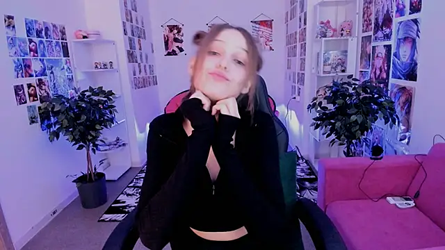 JenniferKiim online show from 10.22.25