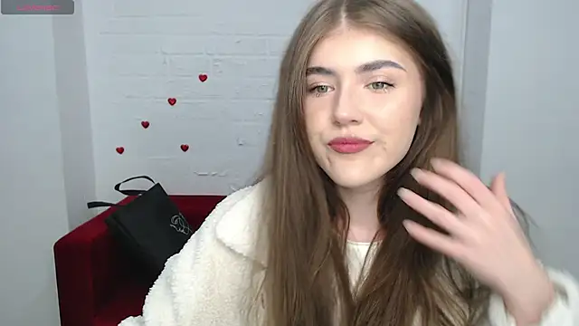 Snapshot of VictiriaDax chatting on 10.06.25 VictiriaDax online show from 10.06.25