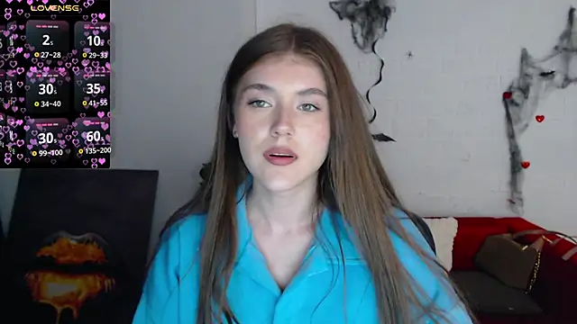 Snapshot of VictiriaDax chatting on 11.18.25 VictiriaDax online show from 11.18.25