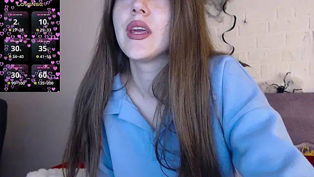 Snapshot of VictiriaDax chatting on 11.20.25 VictiriaDax online show from 11.20.25