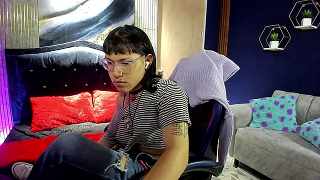 Snapshot of christina_vamp1 chatting on 09.24.25 christina vamp1 online show from 09.24.25