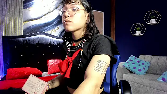 Snapshot of christina_vamp1 chatting on 10.22.25 christina vamp1 online show from 10.22.25