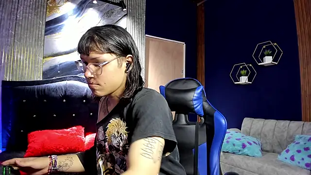 Snapshot of christina_vamp1 chatting on 10.30.25 christina vamp1 online show from 10.30.25