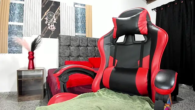 Snapshot of christina_vamp1 chatting on 11.26.25 christina vamp1 online show from 11.26.25