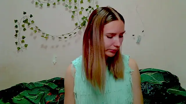 Snapshot of _kikiclark__ chatting on 11.21.25 kikiclark online show from 11.21.25