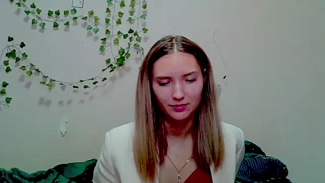 Snapshot of _kikiclark__ chatting on 11.21.25 kikiclark online show from 11.21.25