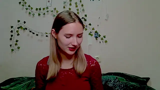 Snapshot of _kikiclark__ chatting on 11.29.25 kikiclark online show from 11.29.25