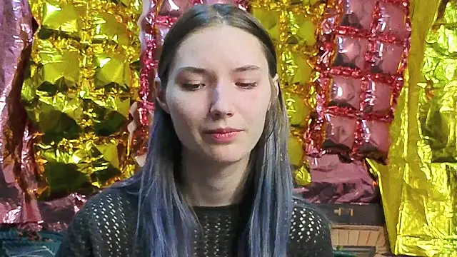  kikiclark   online show from 04.05.26