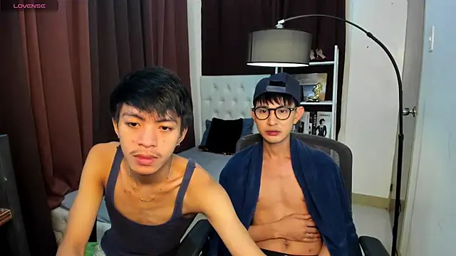 Snapshot of xxxhugecocktwinkxxx chatting on 10.02.25 xxxhugecocktwinkxxx online show from 10.02.25