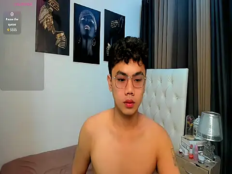 mightyhotcock online show from 10.09.25