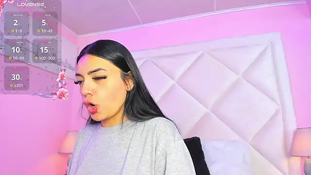 Miaa Smithh   online show from 02.19.26