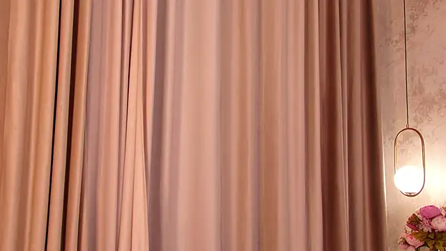 Olivia Mourr online show from 11.28.25