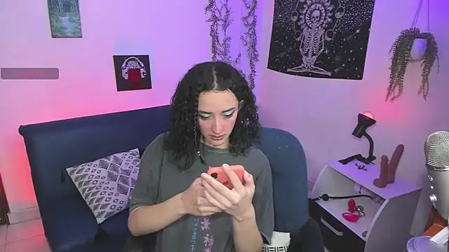 Snapshot of Eve_blacke chatting on 10.21.25 Eve blacke online show from 10.21.25