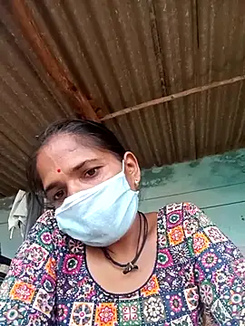 Snapshot of Hot-honi chatting on 09.17.25 Hot-honi online show from 09.17.25