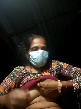 Snapshot of Hot-honi chatting on 10.02.25 Hot-honi online show from 10.02.25