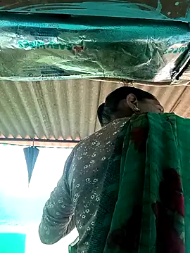 Snapshot of Hot-honi chatting on 11.05.25 Hot-honi online show from 11.05.25