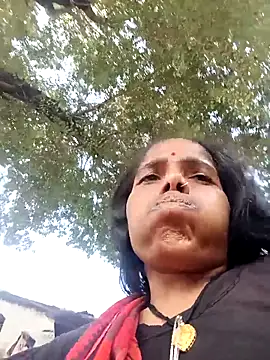 Snapshot of Hot-honi chatting on 11.10.25 Hot-honi online show from 11.10.25