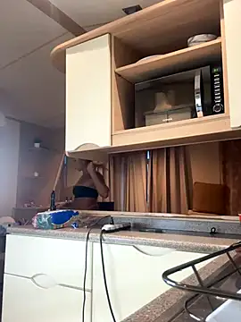 Snapshot of kate_chaud chatting on 12.17.25 kate chaud online show from 12.17.25