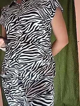 Snapshot of Hott_Archana chatting on 11.11.25 Hott Archana online show from 11.11.25