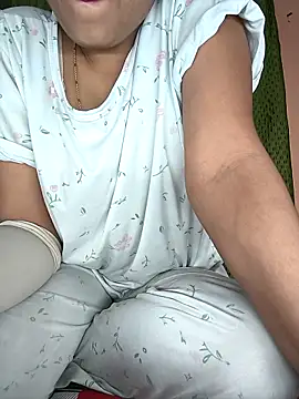 Snapshot of Hott_Archana chatting on 11.30.25 Hott Archana online show from 11.30.25