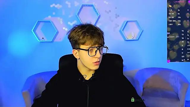 travis wolf  online show from 12.01.25