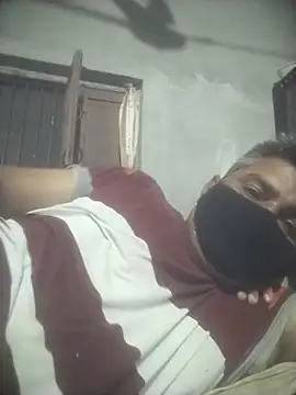 Snapshot of Manjit009 chatting on 10.20.25 Manjit009 online show from 10.20.25