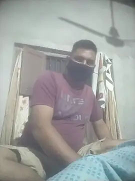 Snapshot of Manjit009 chatting on 10.30.25 Manjit009 online show from 10.30.25