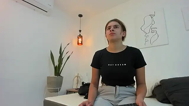 kaylajhonnes6 online show from 11.22.25