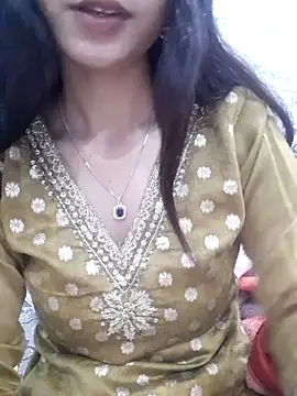 Snapshot of siya_rani67 chatting on 11.24.25 siya rani67 online show from 11.24.25