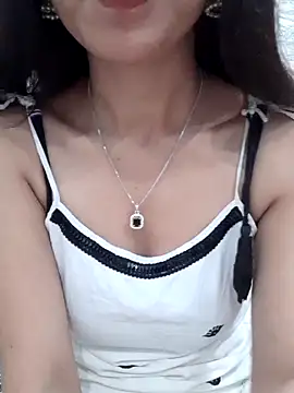 Snapshot of siya_rani67 chatting on 11.25.25 siya rani67 online show from 11.25.25