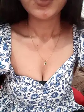 Snapshot of siya_rani67 chatting on 12.22.25 siya rani67 online show from 12.22.25