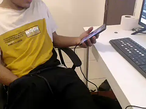 Snapshot of nyxsex chatting on 10.13.25 nyxsex online show from 10.13.25