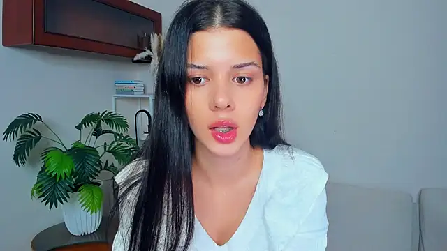 JoCauterucci online show from 10.17.25