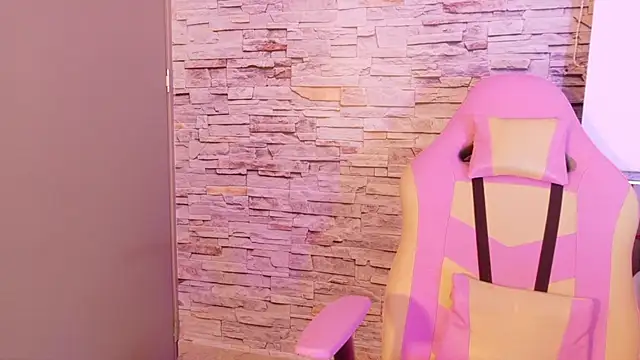 Snapshot of liz_monserrat_1 chatting on 01.17.26 liz monserrat 1 online show from 01.17.26