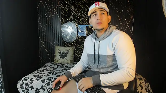 massimo vidal  online show from 02.14.26