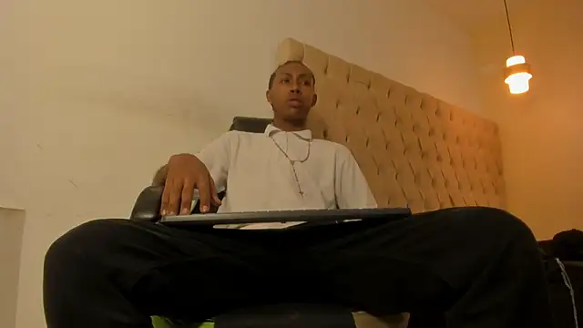 Jax Maliq online show from 11.08.25