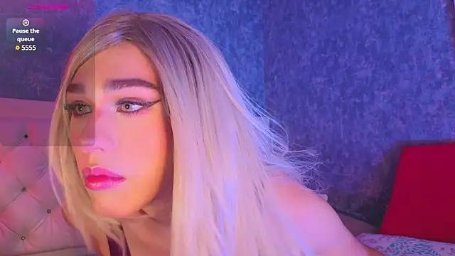 saraah queen1 online show from 10.29.25