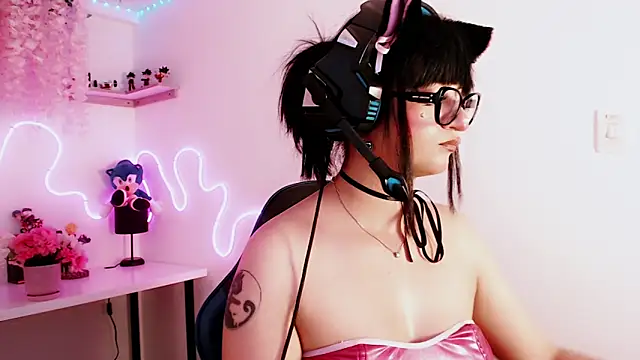 Lunyhose online show from 12.03.25