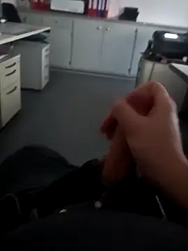 Snapshot of stunning_stallion chatting on 02.08.26 stunning stallion online show from 02.08.26