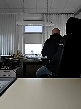 Snapshot of stunning_stallion chatting on 02.18.26 stunning stallion online show from 02.18.26