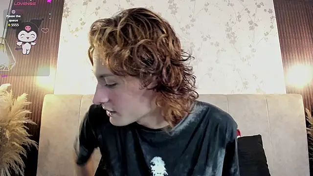 DarcyCullen online show from 09.15.25