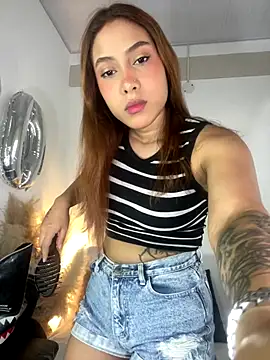 Snapshot of RedVelvet_Dream chatting on 10.26.25 RedVelvet Dream online show from 10.26.25