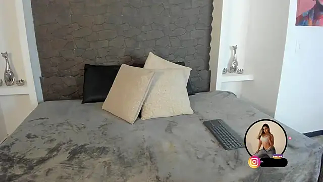 aby smiith  online show from 11.11.25