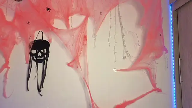 AlessandraLB online show from 10.23.25