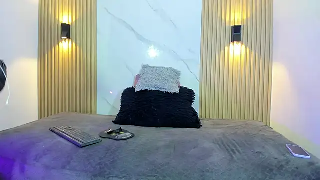 Valentinaliux  online show from 02.12.26