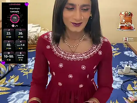 Snapshot of LuvLayla chatting on 04.12.26 LuvLayla online show from 04.12.26